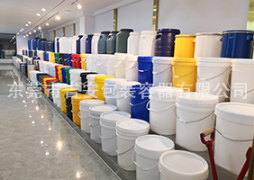 亚洲色图骚穴屄美鲍图鉴吉安容器一楼涂料桶、机油桶展区
